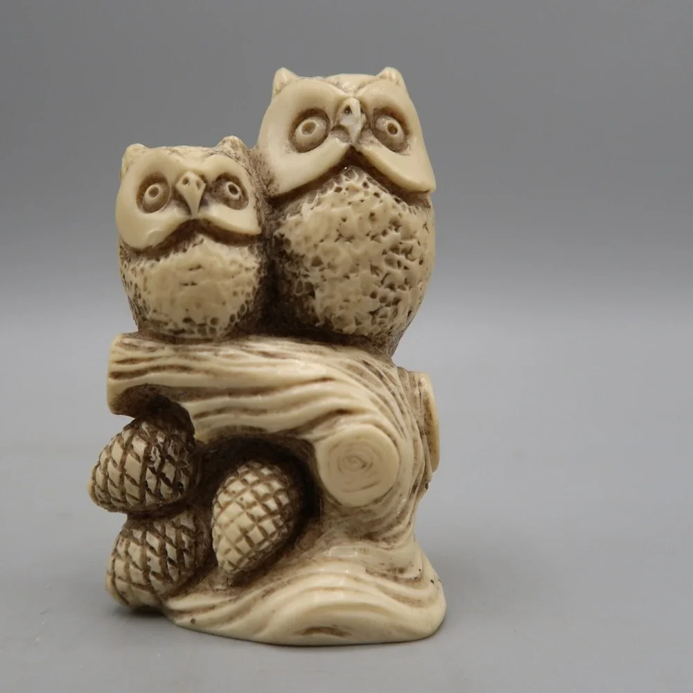 Vintage Pair‎ Carved Owl Figurines Resin On Pine Branch With Cones Natural 2 In.
